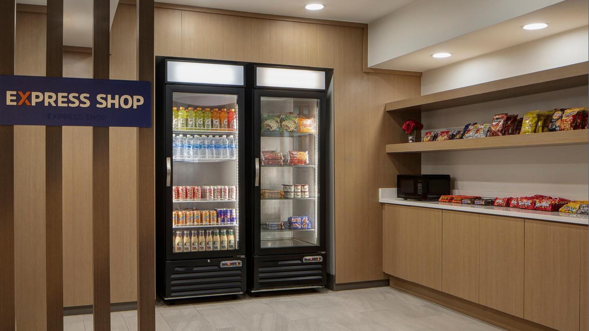 Express Market Center By Ihg Hotel Dallas