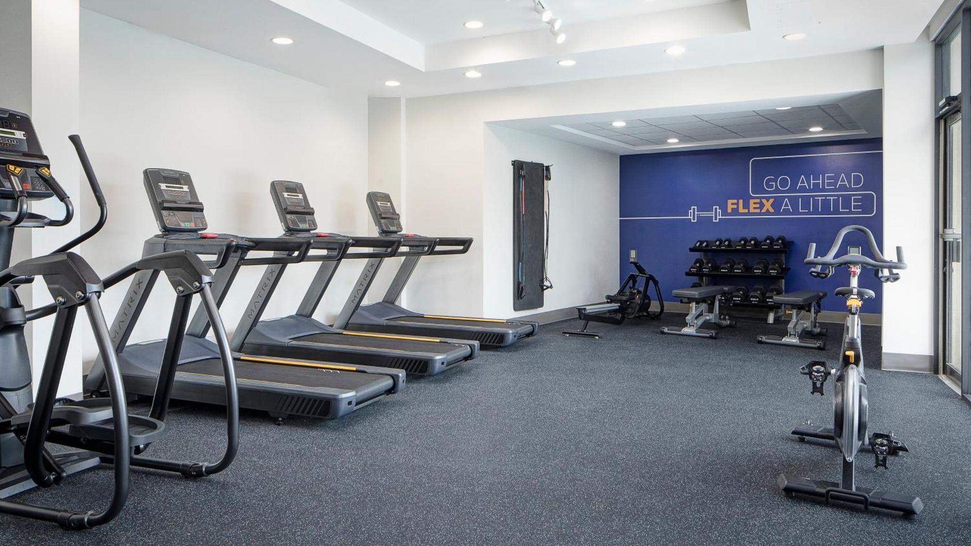 Hotel Express Market Center By Ihg